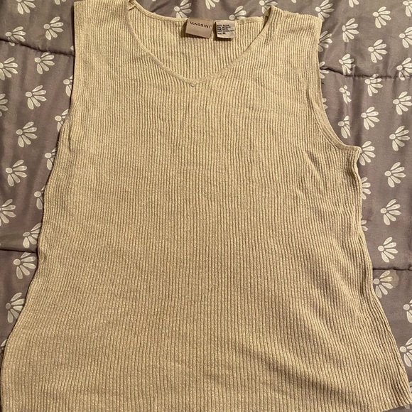 Massini M V-Neck beige tank top with gold glitter throughout EUC - Picture 1 of 4